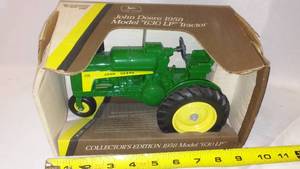 lot 544 image: ERTL John Deere 630 LP Tractor, 1958