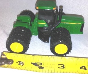 lot 553 image: John Deere 4 Wheel, 12 Tire