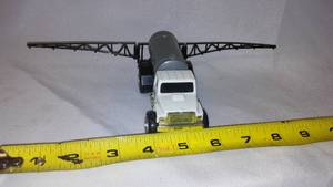 lot 558 image: ERTL Fertilizer Spray Truck