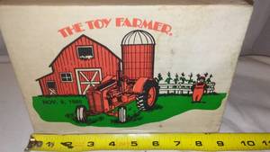 lot 609 image: Toy Farmer Annual Expo Case Wide Wheel.