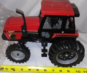 lot 610 image: Just Opened Now, Case International Tractor