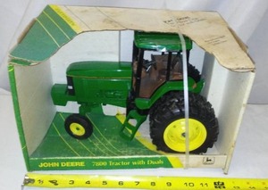 lot 620 image: JOHN DEERE Model 7800 Row Crop Tractor
