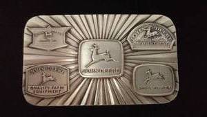 lot 641 image: JOHN DEERE BELT BUCKLE Variety Of Logos