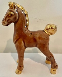 lot 65 image: Fun Horse Figurines