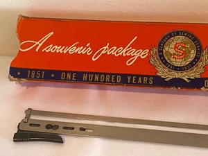 lot 44 image: Vintage Singer Craft Souvenir 1851-1951