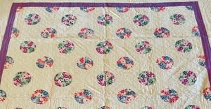 lot 260 image: Vintage Quilt