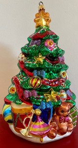 lot 135 image: Christopher Radko Grand Tour Collection Tree Ornament