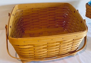 lot 140 image: Longaberger Baskets