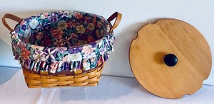 lot 149 image: 2 Longaberger Baskets