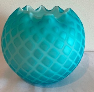 lot 27 image: Vintage Satin Blue Diamond Pattern Vase
