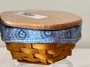 lot 190 image: Longaberger Homestead Canister and Longaberger Sage Hostess Basket