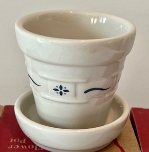 lot 191 image: Three Longaberger Pottery Small Flower Pots