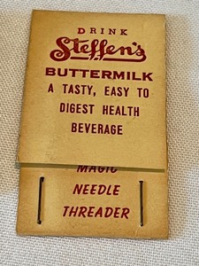 lot 174 image: Variety of Vintage Smalls including Vintage Small Tape Measures