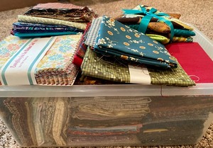 lot 216 image: Quilters Fabric Grouping