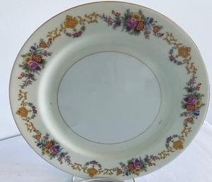 lot 214 image: Noritake China Plates