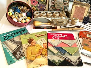 lot 317 image: Fun Variety of Vintage Sewing Notions