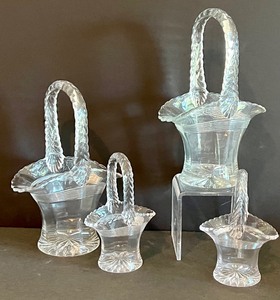 lot 319 image: Beautiful Vintage Glassware Items including Baskets and a Pedastool Dish and More