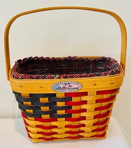 lot 273 image: 2 Patriotic Longaberger Baskets