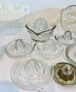 lot 353 image: Collection of Vintage Juicers