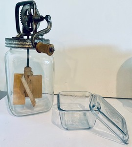 lot 352 image: Vintage Goodies