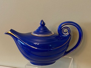 lot 374 image: Three Vintage Teapots including Hall