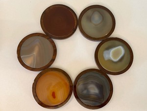 lot 349 image: Set of Six Beautiful Agate Slice Coasters in Holder