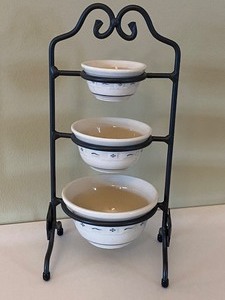 lot 347 image: Miniature Longaberger Nesting Mixing Bowls and Metal Display Stand