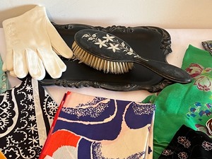lot 312 image: Vintage Vanity Tray with Brush, Hankie and Scarves