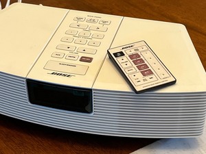 lot 146 image: BOSE Radio Model AWR1-1W