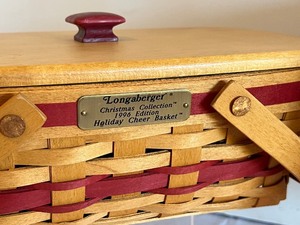 lot 396 image: Two Longaberger Christmas Collection Baskets including 1996 Edition Holiday Cheer and 2000 Edition Deck the Halls