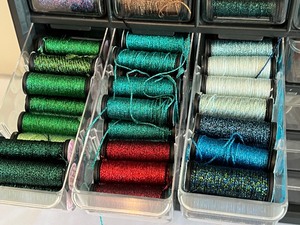 lot 415 image: Mutli Drawer Organizer Filled with a Variety of Thread