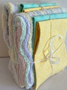 lot 418 image: Quilt Fabric Bundle with Chenille Fabric