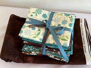 lot 423 image: Fat Quarters by Maggie O Designs