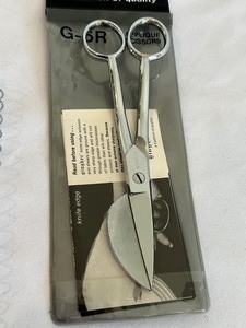 lot 432 image: Gingher Applique Scissors