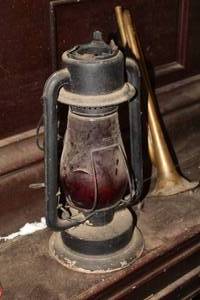 lot 524 image: Vintage 15 Lantern