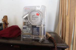 lot 537 image: Smart BBQ 24 Aluminum LED Flexible Arm Grill Light (New)