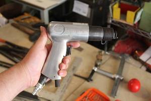 lot 557 image: Air Hammer