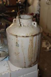 lot 568 image: Red Wing No. 3 Ceramic Pot