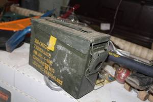 lot 580 image: Metal Ammo Box (empty)