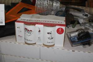 lot 585 image: Merry Masterpieces Holiday Mug Set 4-piece