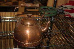 lot 595 image: Copper Tea Pot