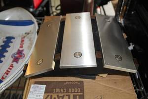 lot 608 image: Door Chime (New)