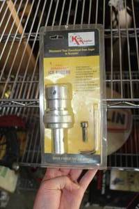 lot 610 image: Kwik Koupler Ice Auger Quick Connect for Strikemaster Ice Augers (in original packaging)