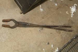 lot 620 image: 31 Metal Blacksmith Tongs