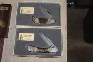 lot 630 image: Lot of (2) Parker Edwards Collectible Knives