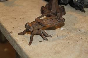 lot 646 image: Fly Cast Iron Figurine