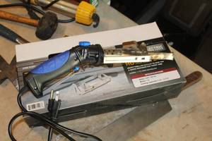 lot 653 image: Chicago Electric Cutting Capacity 3-34 to 5-716 Heavy Duty Hot Knife (in original packaging)