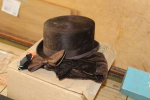 lot 663 image: Top Hat and Bow Tie Emsemble