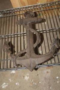 lot 688 image: Cast Iron Anchor