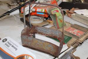 lot 718 image: Vintage Pepsi Metal Rack